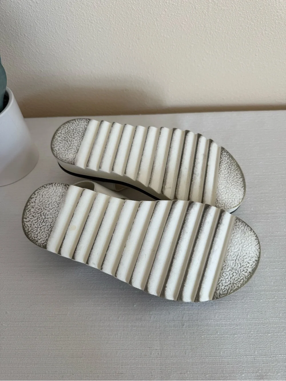 Steve Madden Wendell White Leather Platform Slip On Sandals
